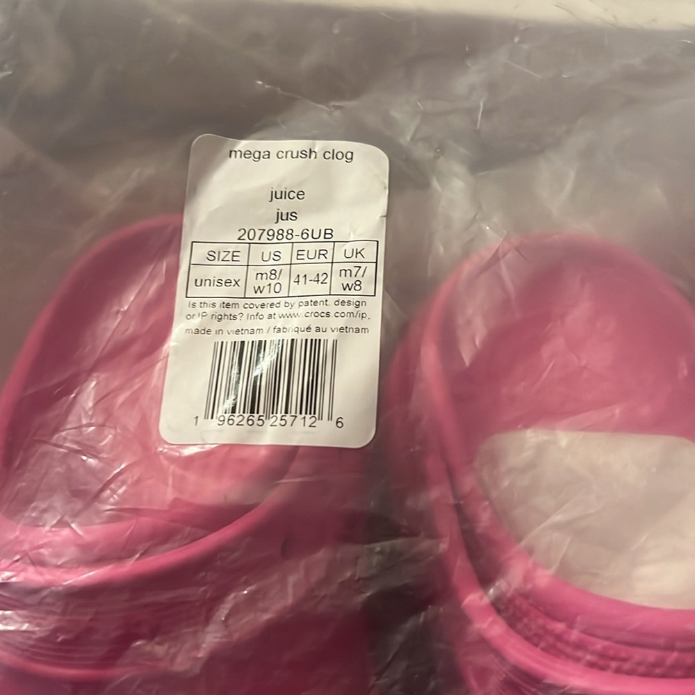 CROCS Pink Water Shoes with Ventilation and Heel Strap - Picture 5 of 5